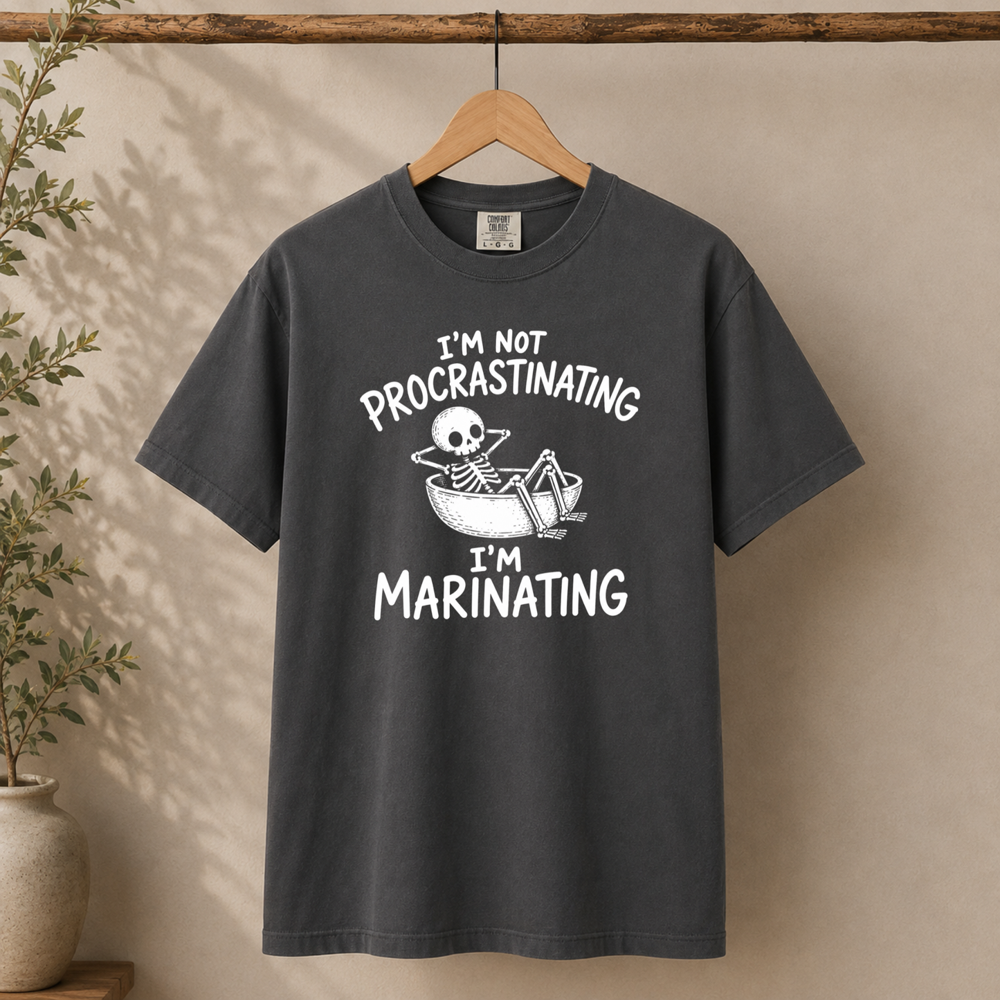 I'm not procrastinating skeleton tee